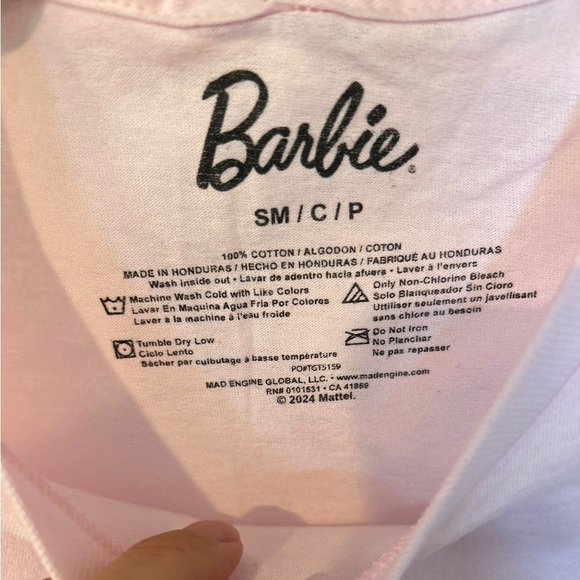 Barbie Pink Short Sleeve Tee Size Small - Picture 6 of 8